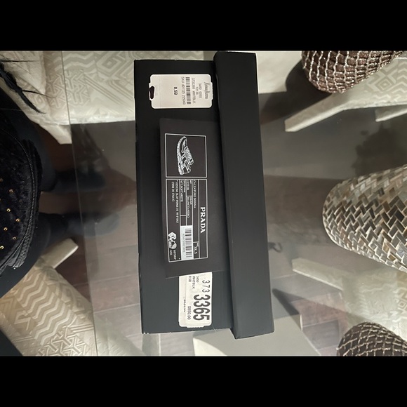 PRADA TRAINERS (BRAND NEW NEVER WORN!) - Picture 2 of 10
